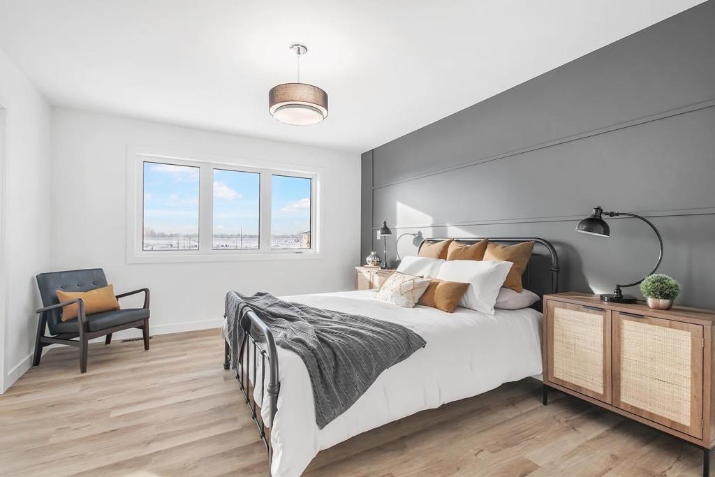 Soothing and harmonious interior decor by Dreams Painting